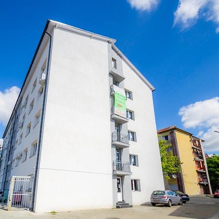 Apartament Cu O Camera Arad Dış mekan fotoğraf