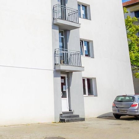 Apartament Cu O Camera Arad Dış mekan fotoğraf